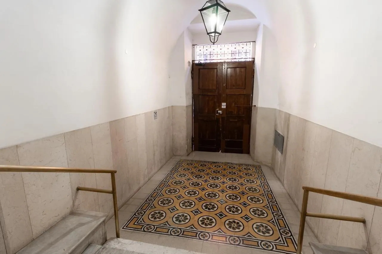 Trastevere Four Seasons Manara Rome Apartment